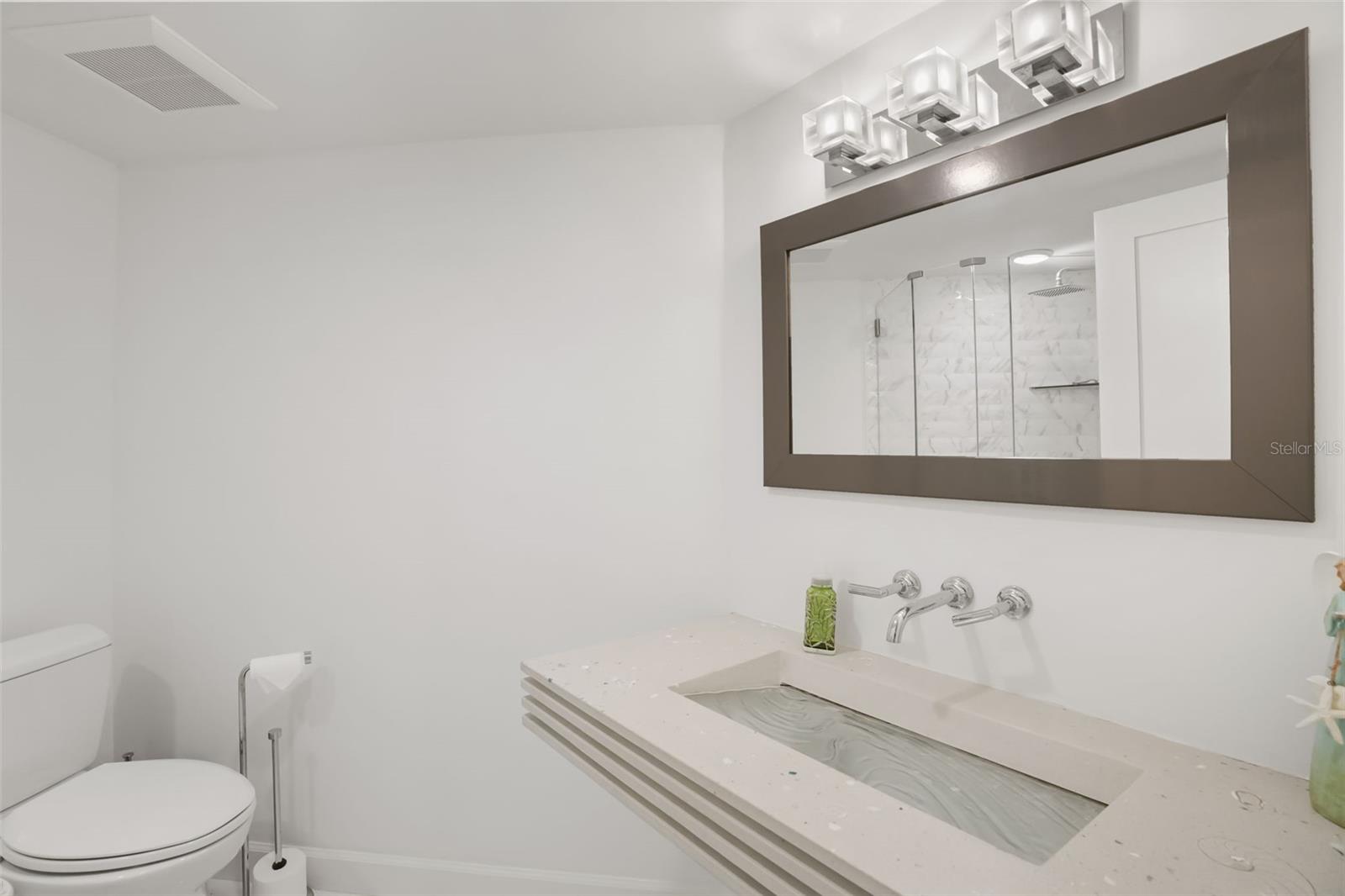 SEASCAPE TOWERS CONDO PH 01 - Residential