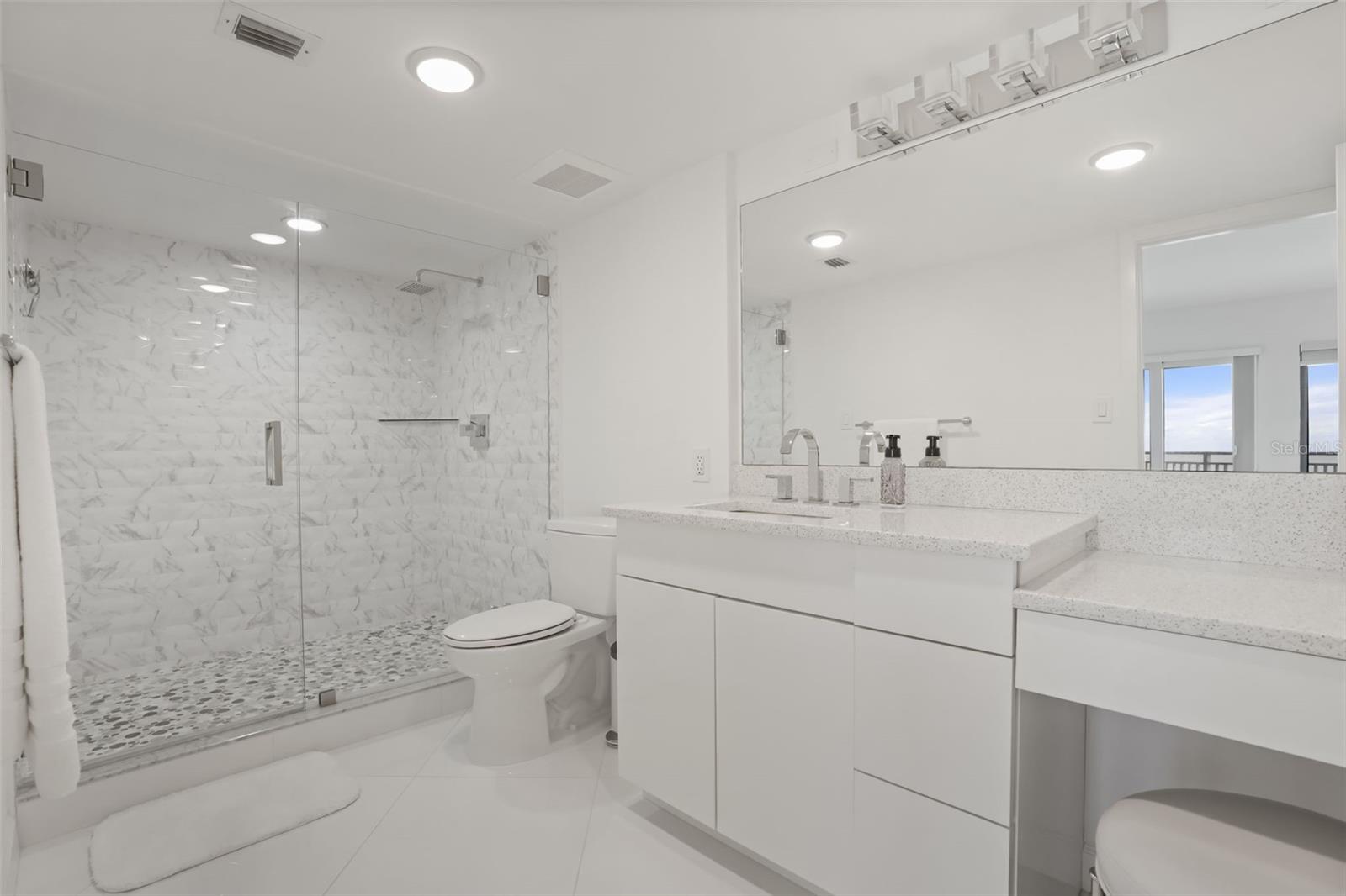 SEASCAPE TOWERS CONDO PH 01 - Residential