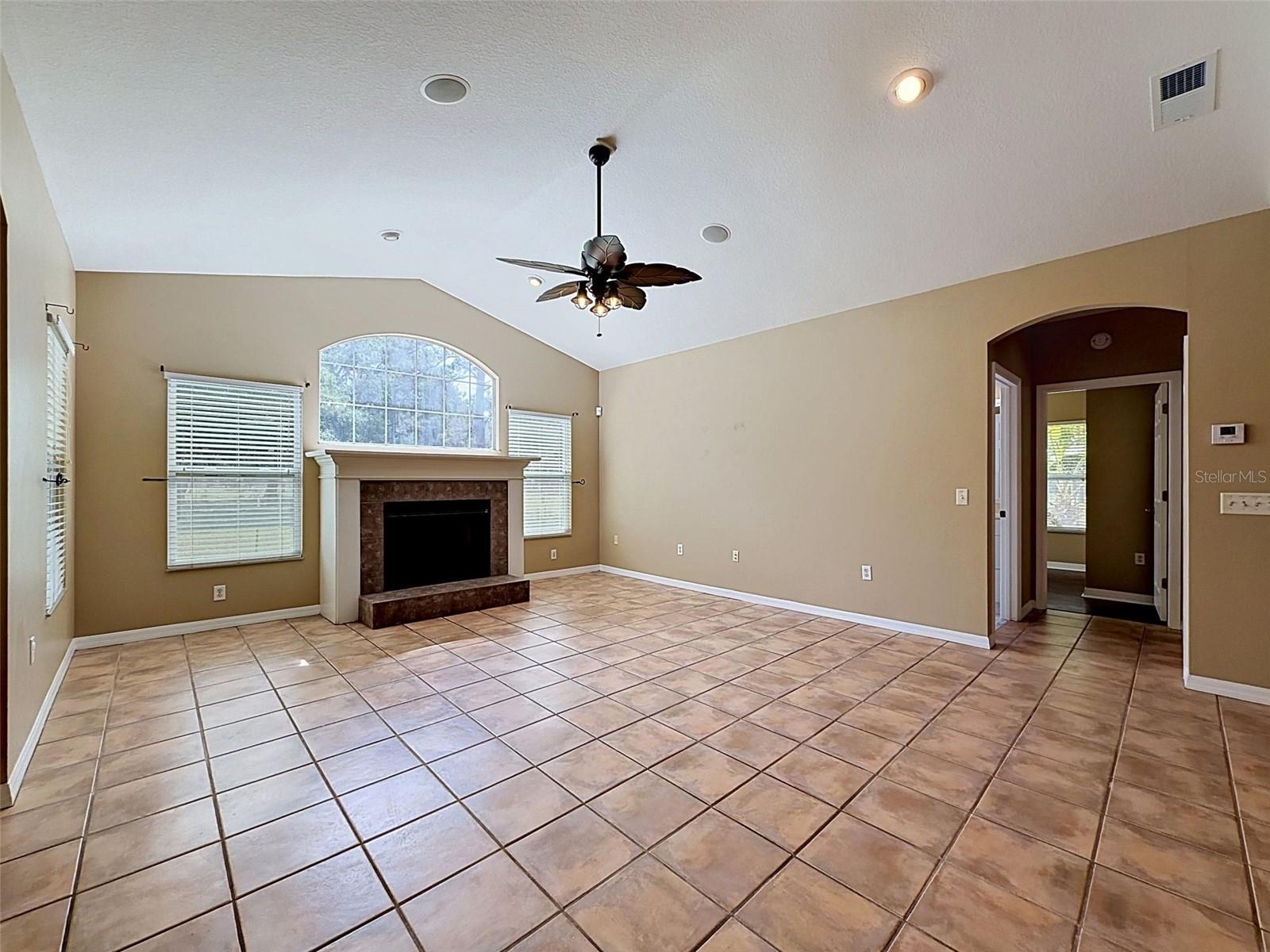 ACREAGE - Residential