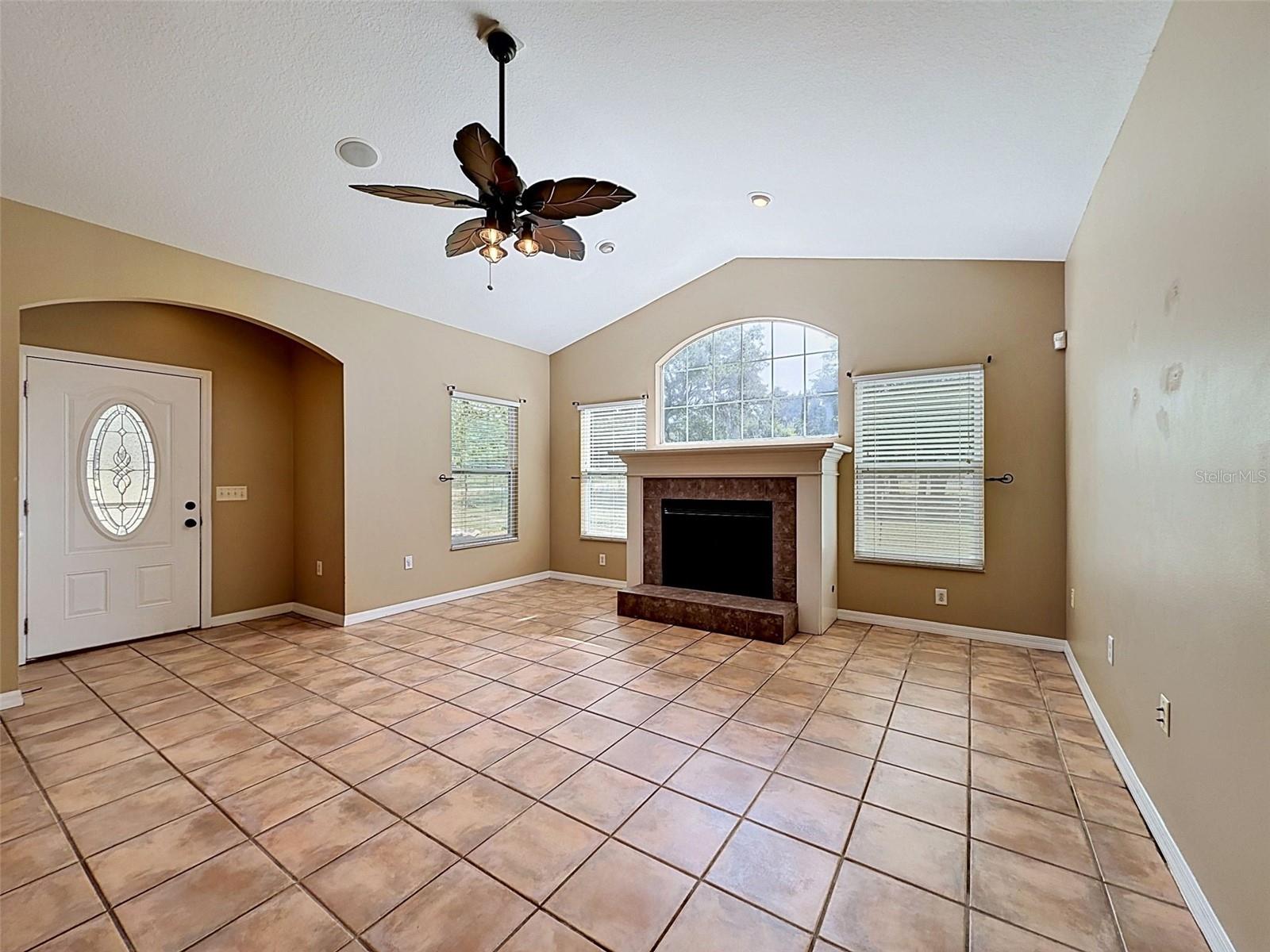 ACREAGE - Residential