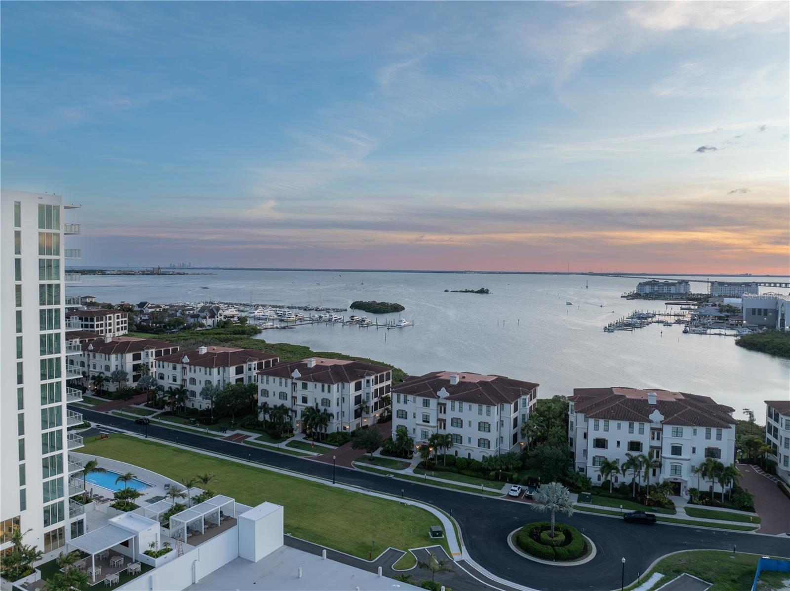 WESTSHORE YACHT CLUB, AQUA TOWER 1 - Residential