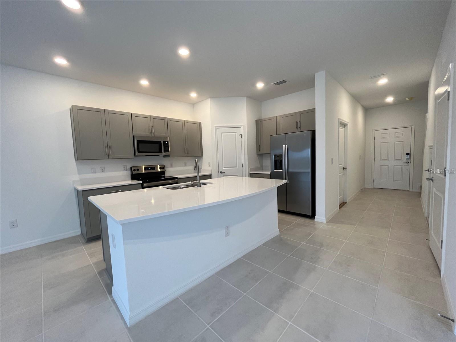 RIVER LNDG PH 2E-2F-3E - Residential Lease