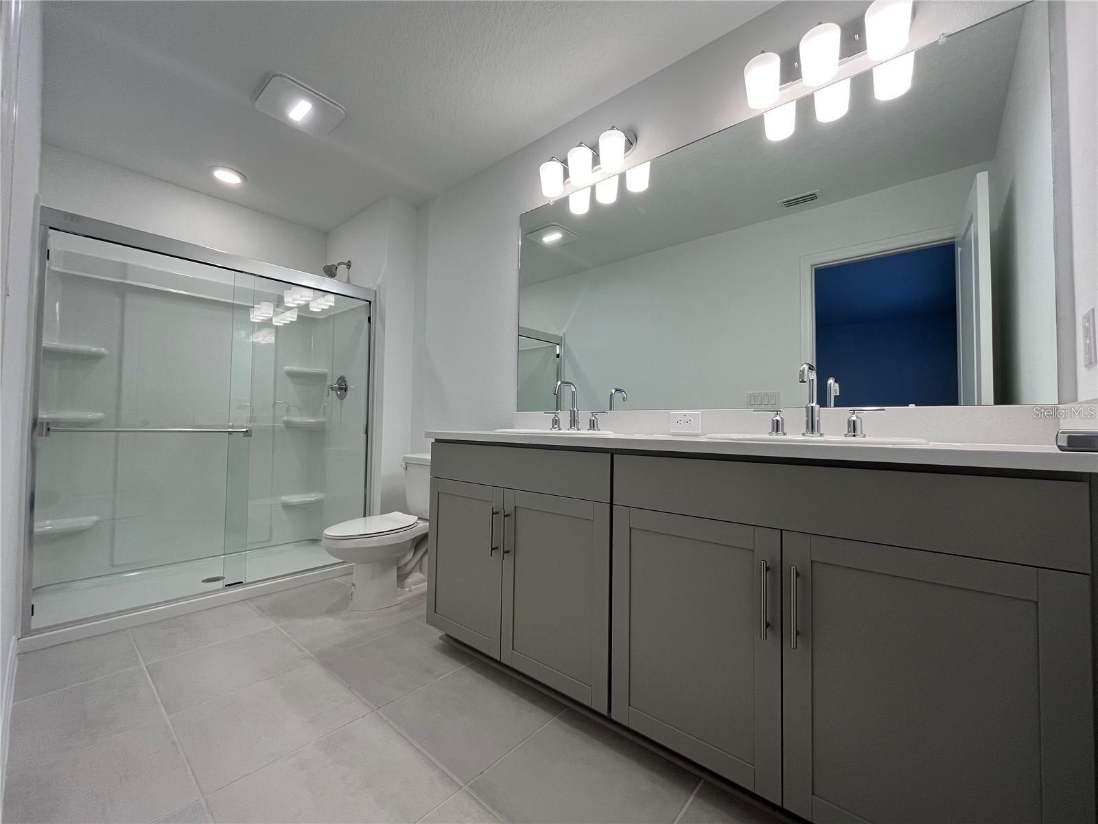 RIVER LNDG PH 2E-2F-3E - Residential Lease
