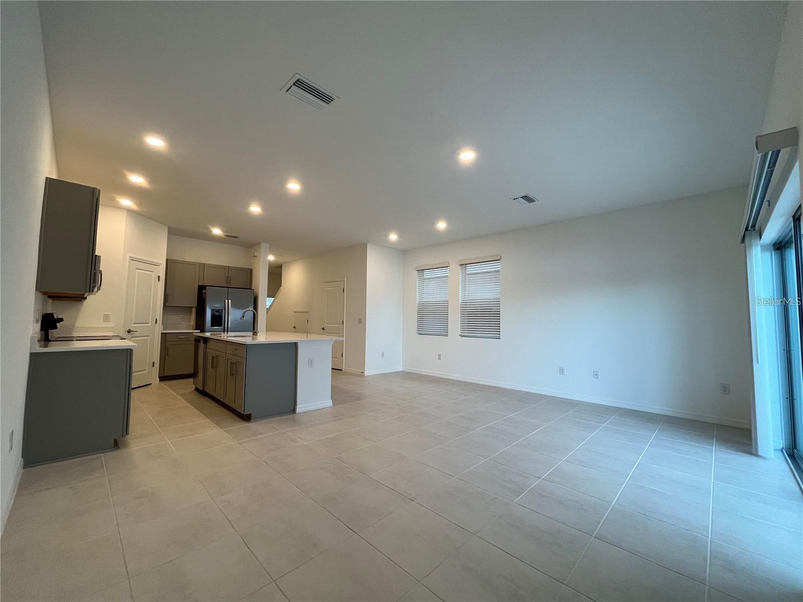 RIVER LNDG PH 2E-2F-3E - Residential Lease