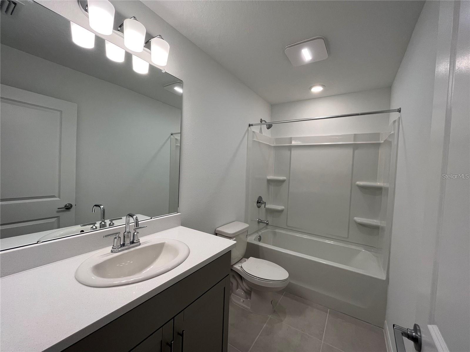 RIVER LNDG PH 2E-2F-3E - Residential Lease