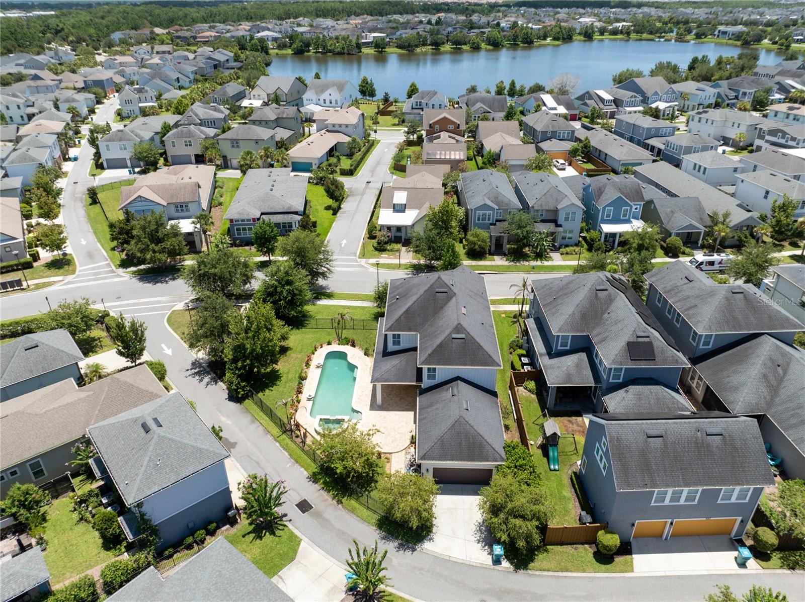 LAUREATE PARK - Residential