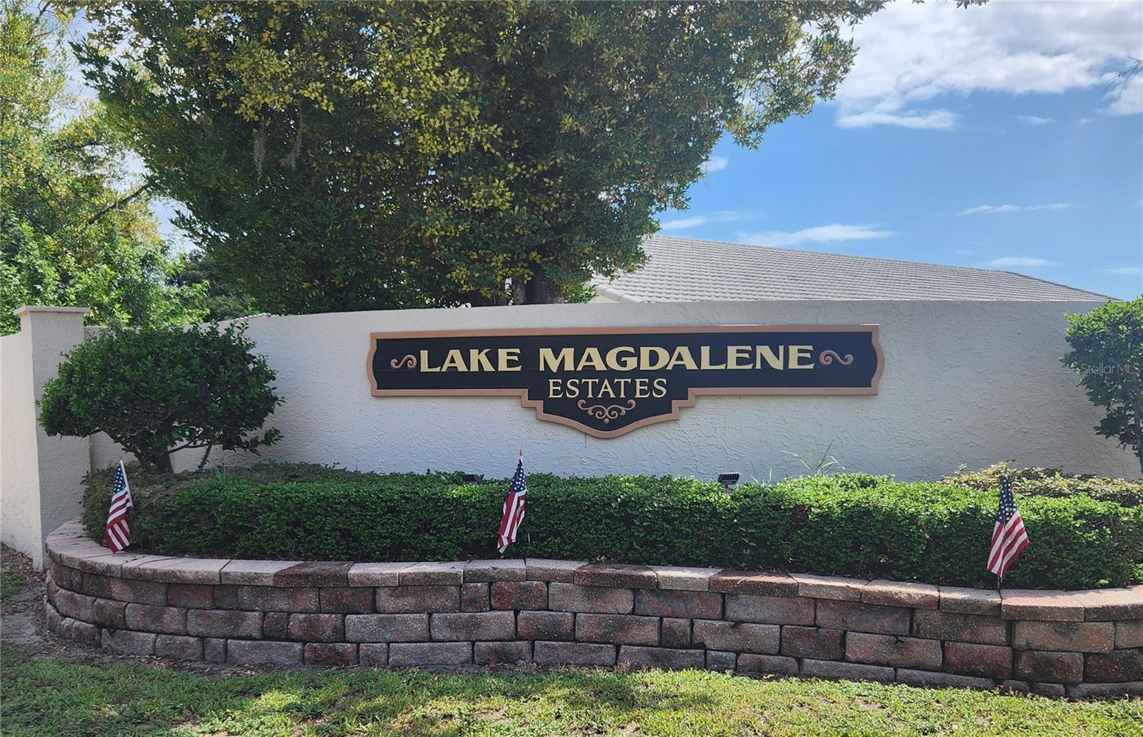 LAKE MAGDALENE ARMS ESTATES SE - Residential