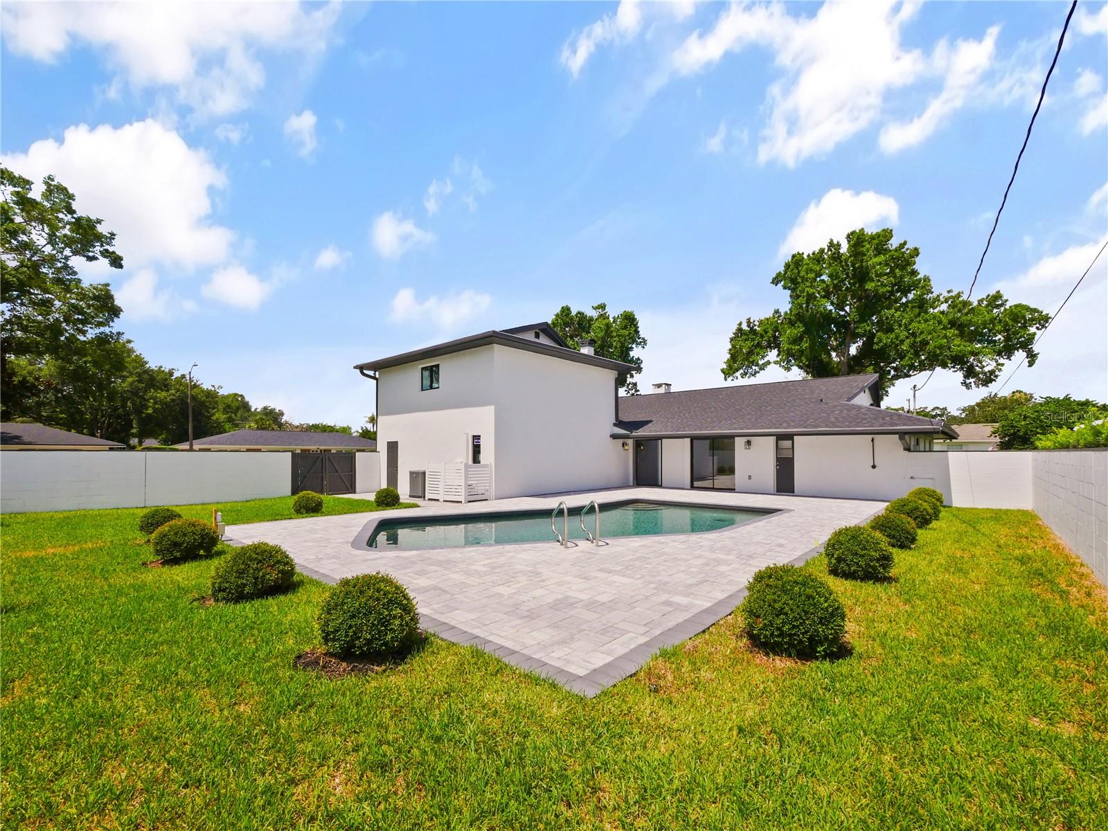 HIGHLAND PARK ESTATES FIRST ADD - Residential