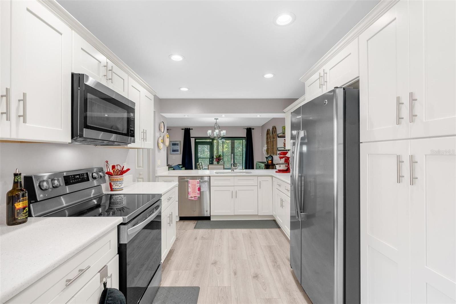 SANDPOINTE TWNHS SEC 06 - Residential