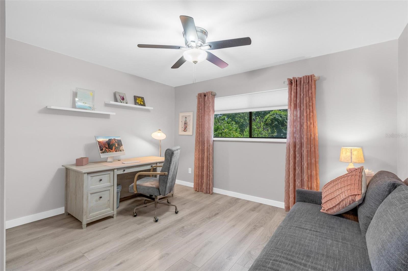 SANDPOINTE TWNHS SEC 06 - Residential