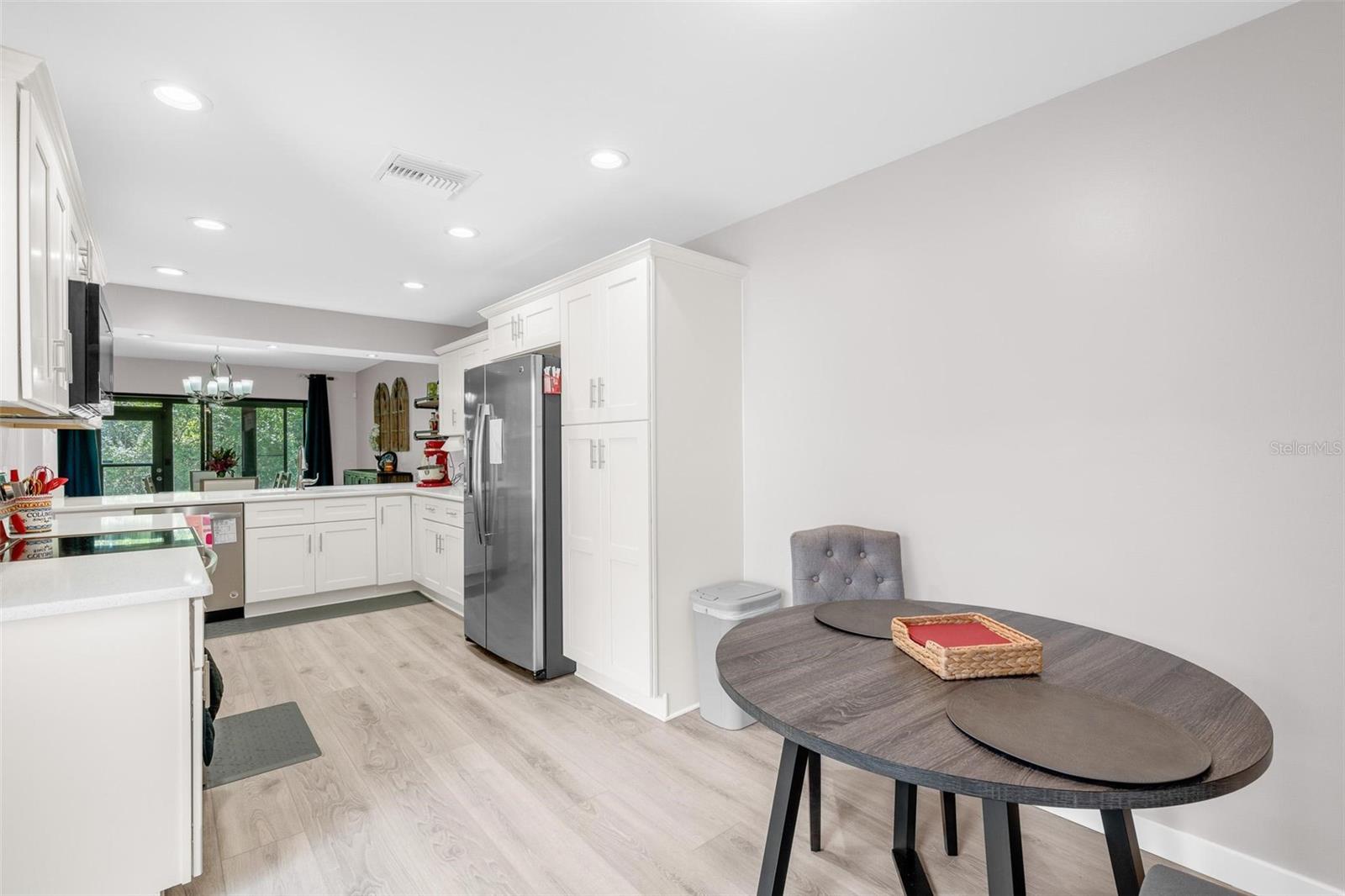 SANDPOINTE TWNHS SEC 06 - Residential