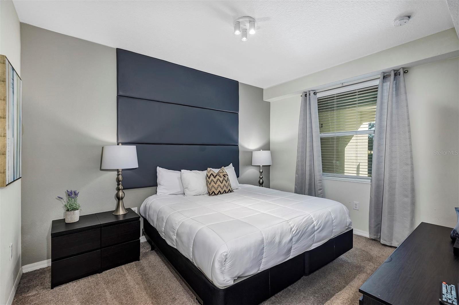 THE TERRACES AT STOREY LAKE CONDO 1 PH 4 - Residential