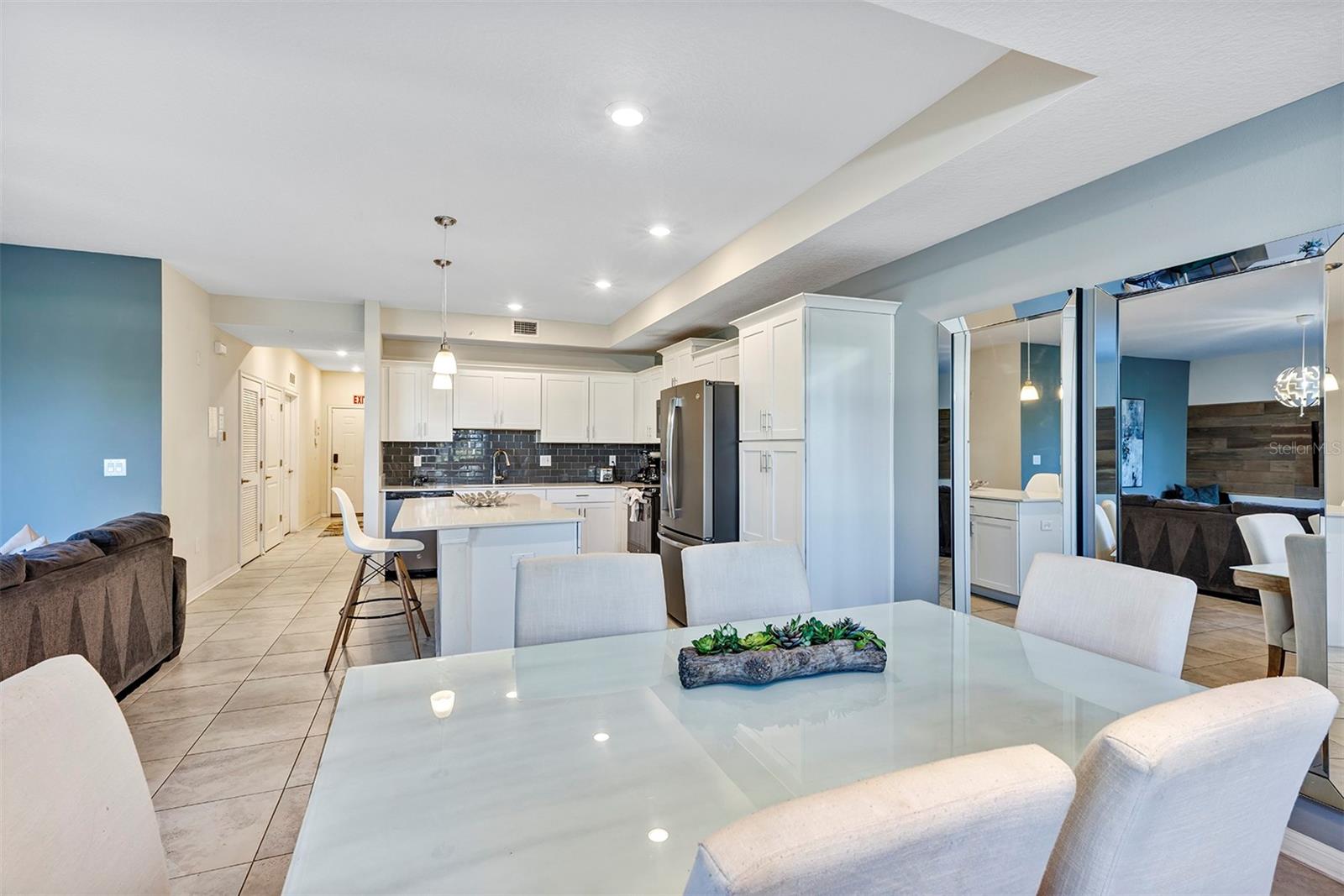 THE TERRACES AT STOREY LAKE CONDO 1 PH 4 - Residential