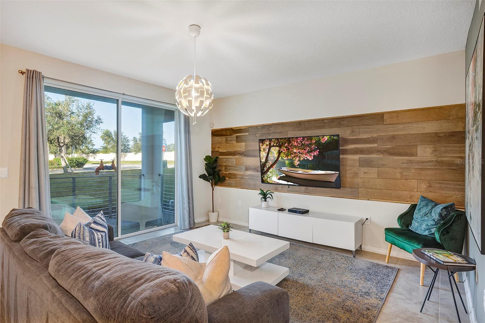 THE TERRACES AT STOREY LAKE CONDO 1 PH 4 - Residential