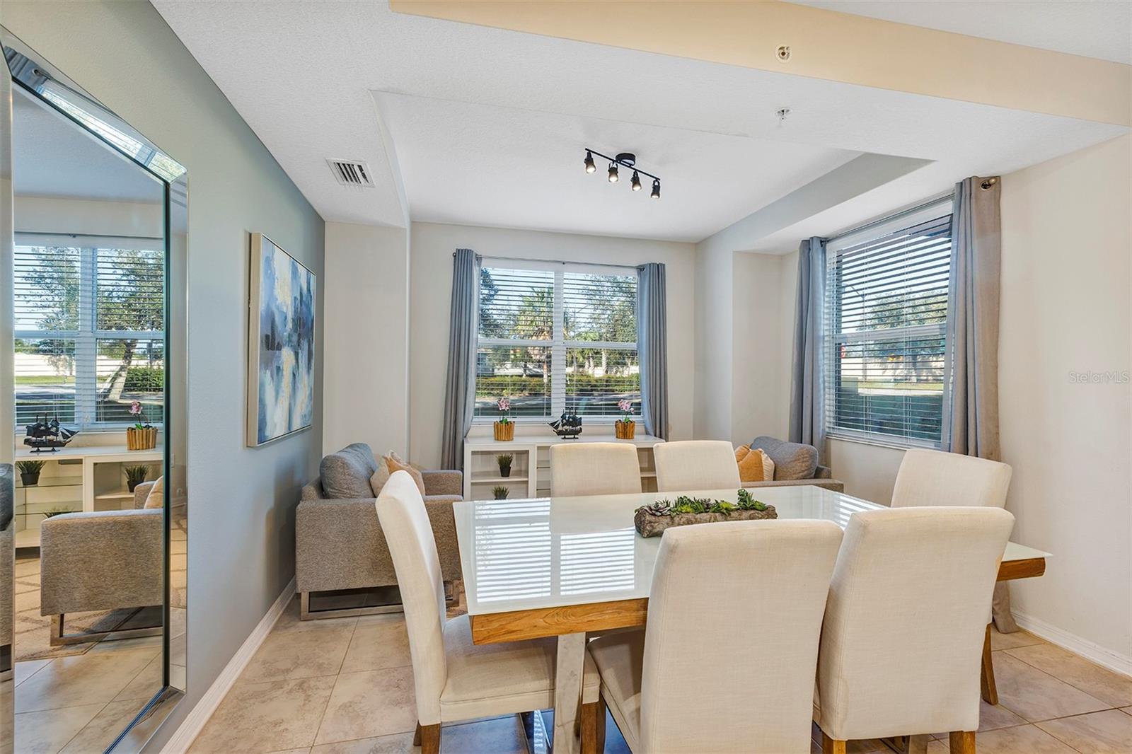 THE TERRACES AT STOREY LAKE CONDO 1 PH 4 - Residential