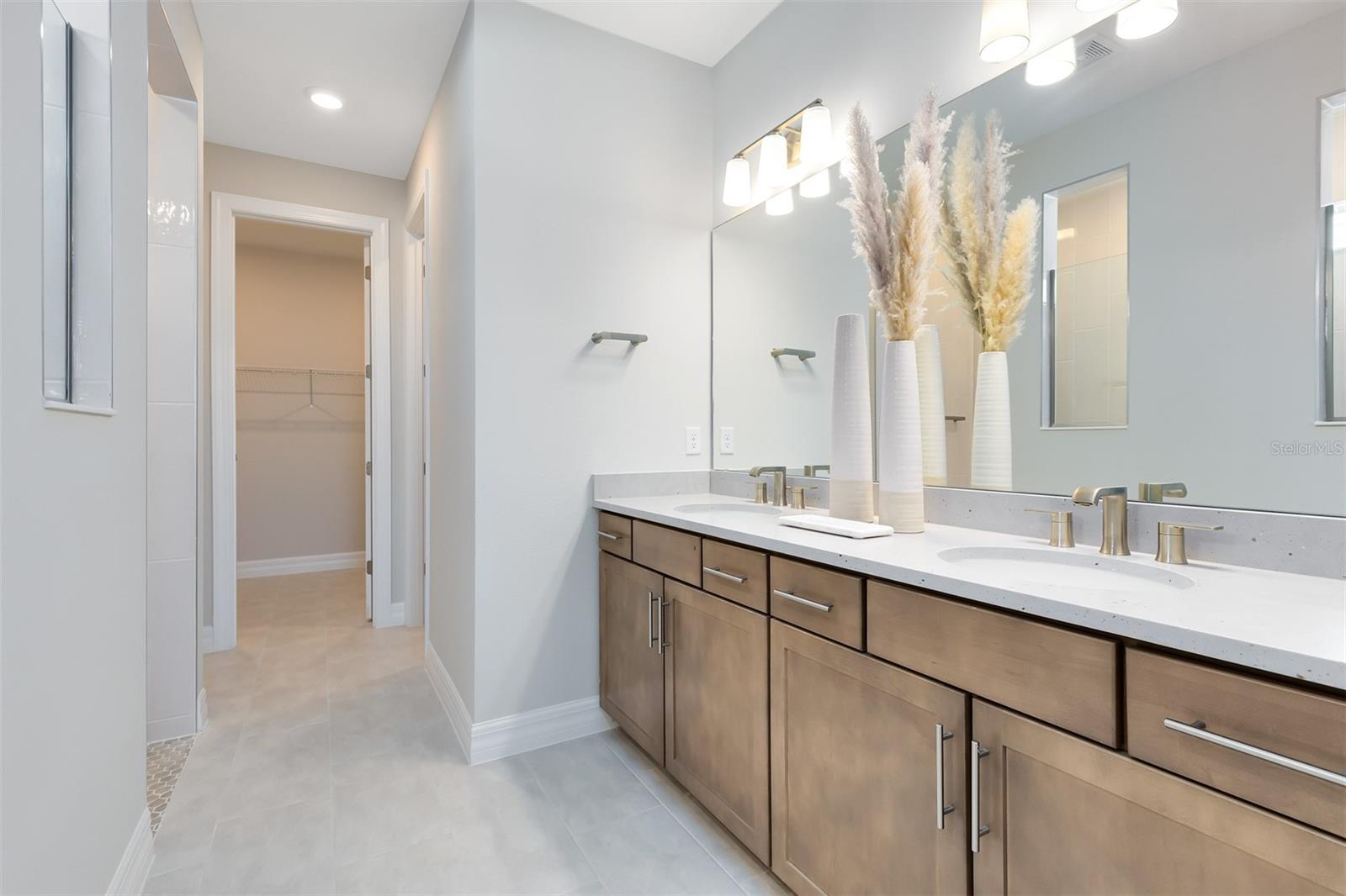 WINTER GROVE - Residential