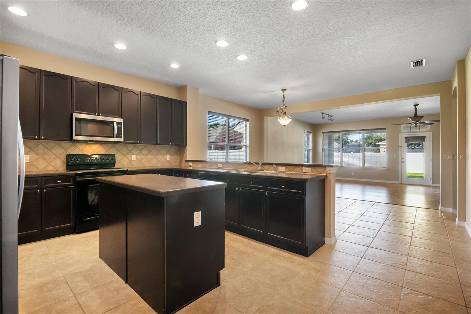 LAKES/WINDERMERE PH 02A - Residential