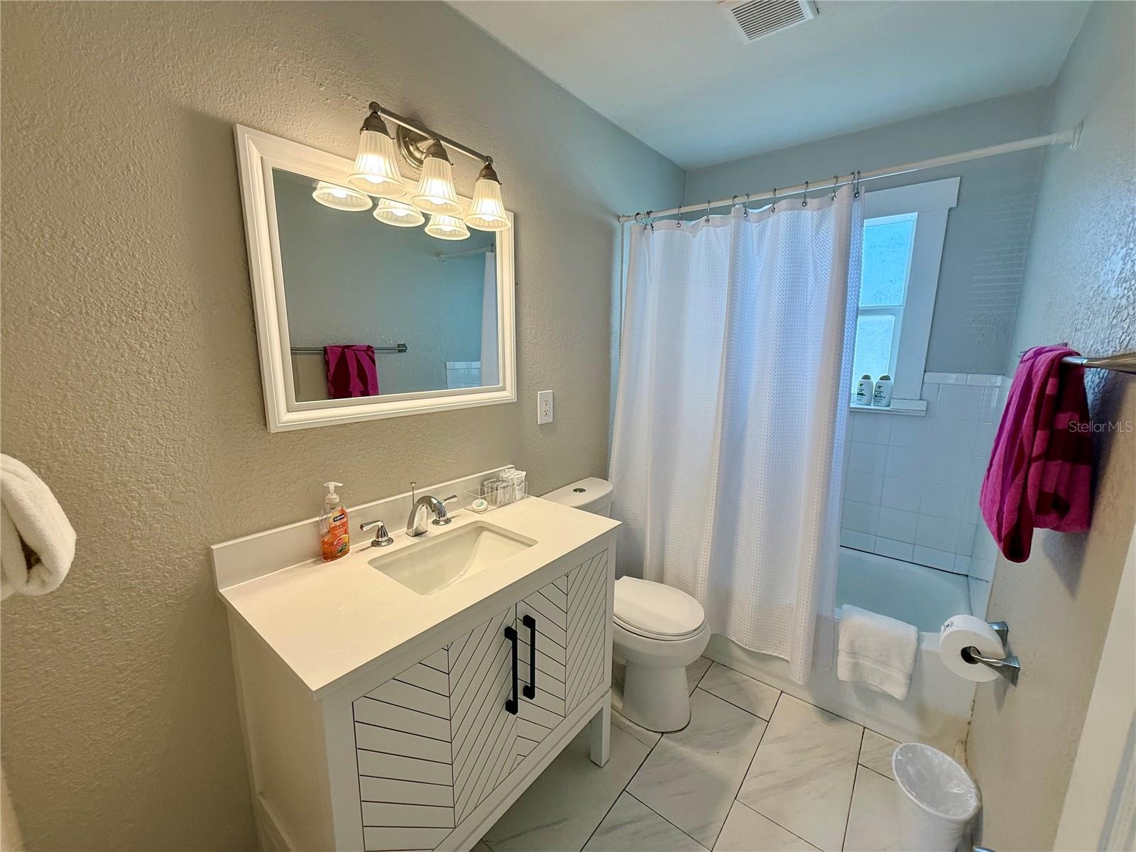 AZALEA GARDENS - Residential