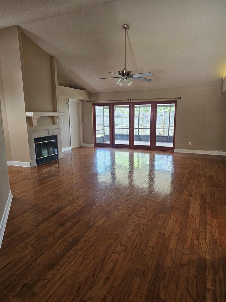 HOLLOWBROOK PH 2 - Residential Lease