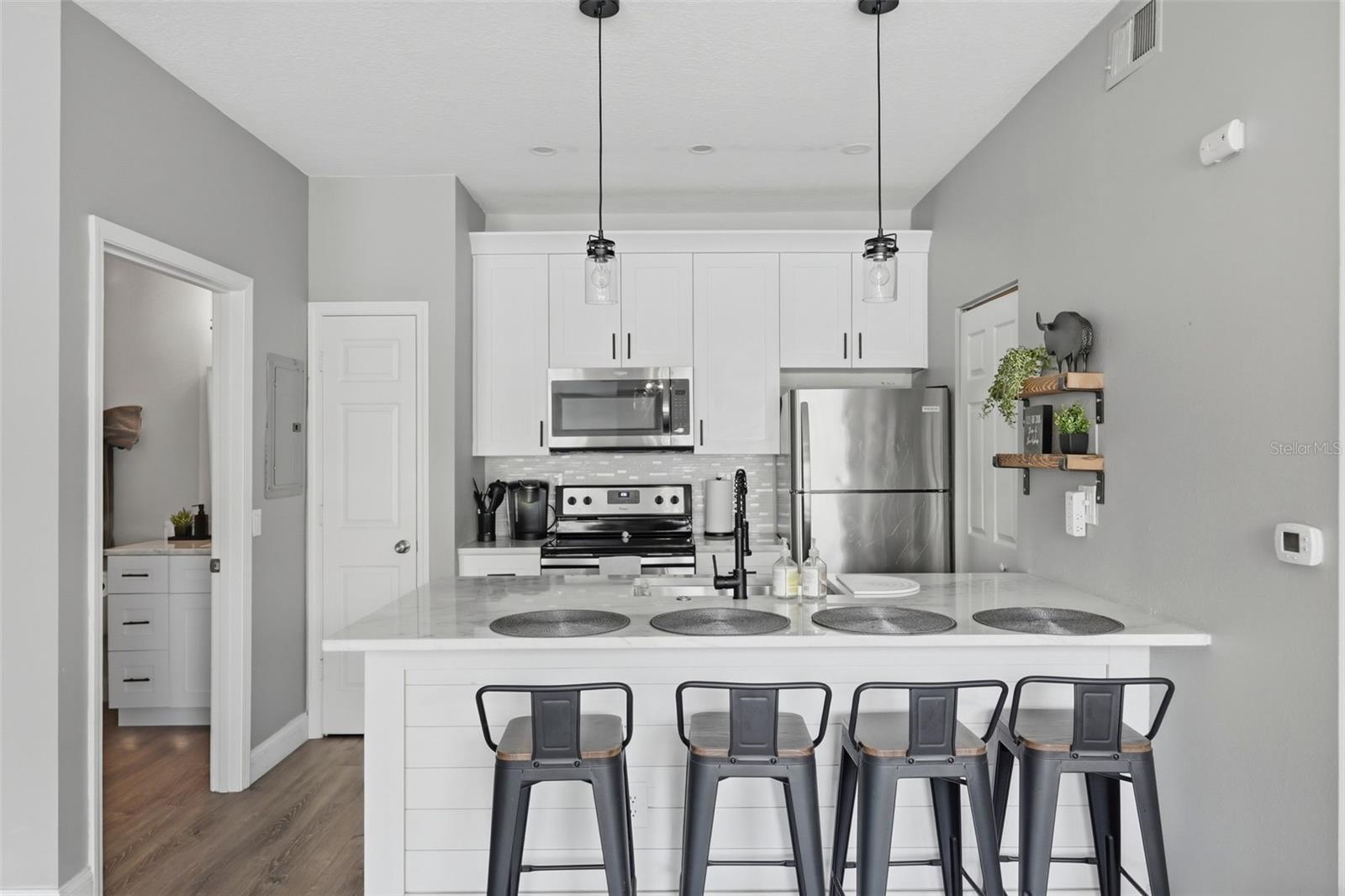BEACHWAY CONDOS - Residential