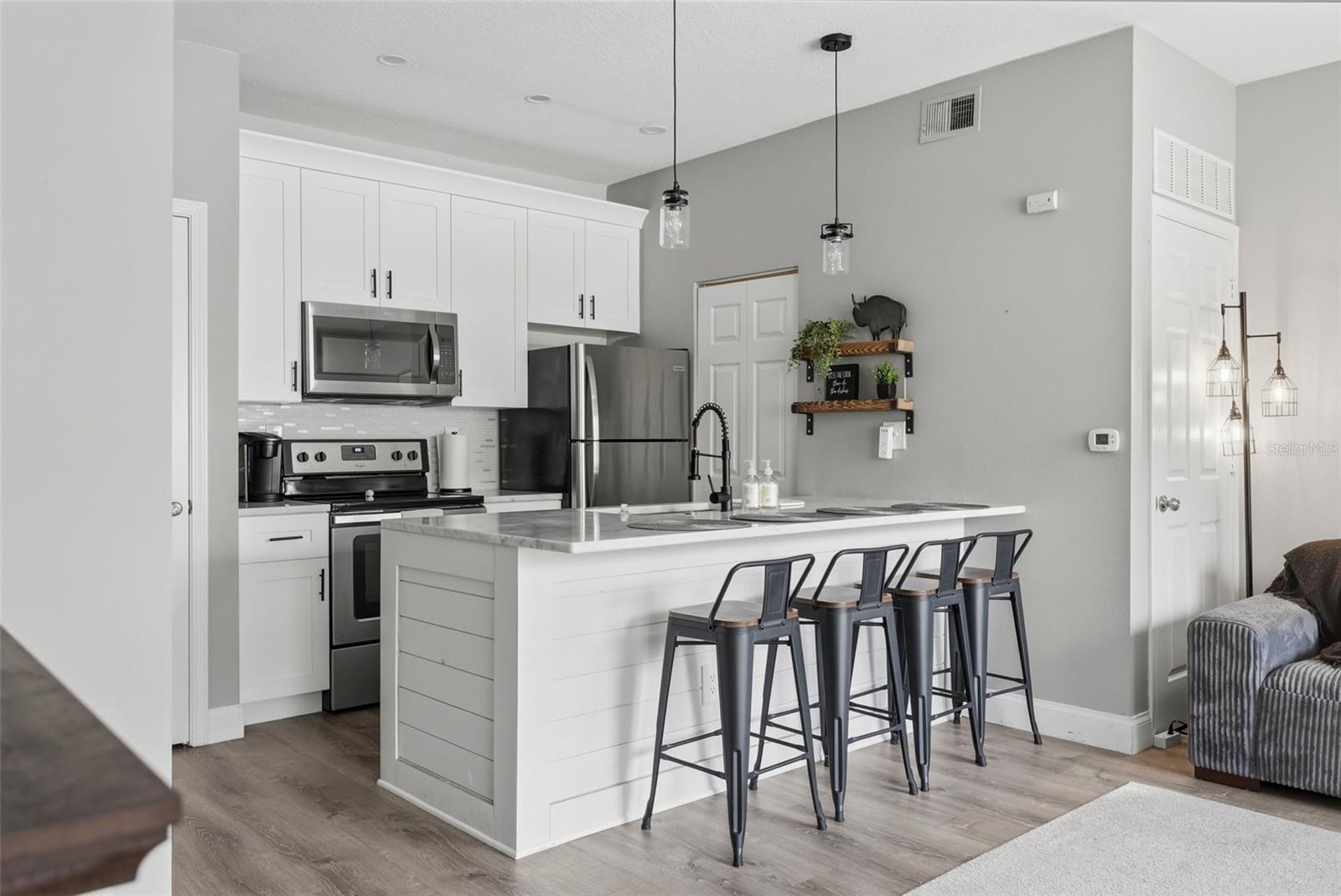 BEACHWAY CONDOS - Residential