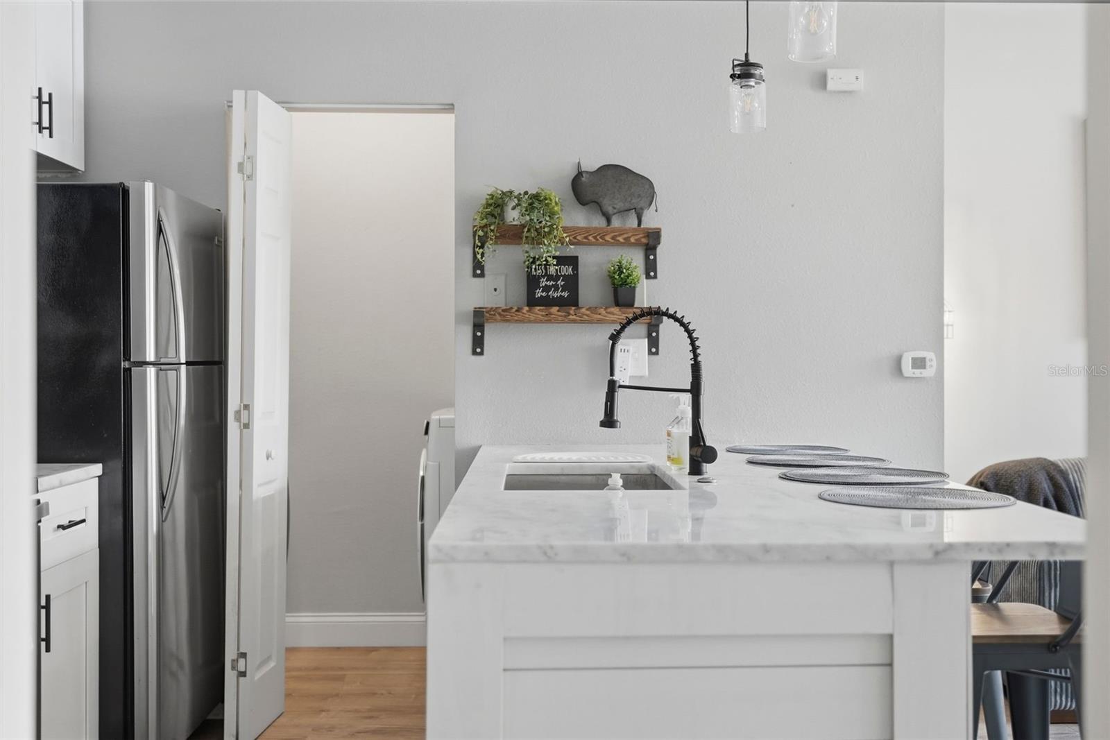 BEACHWAY CONDOS - Residential