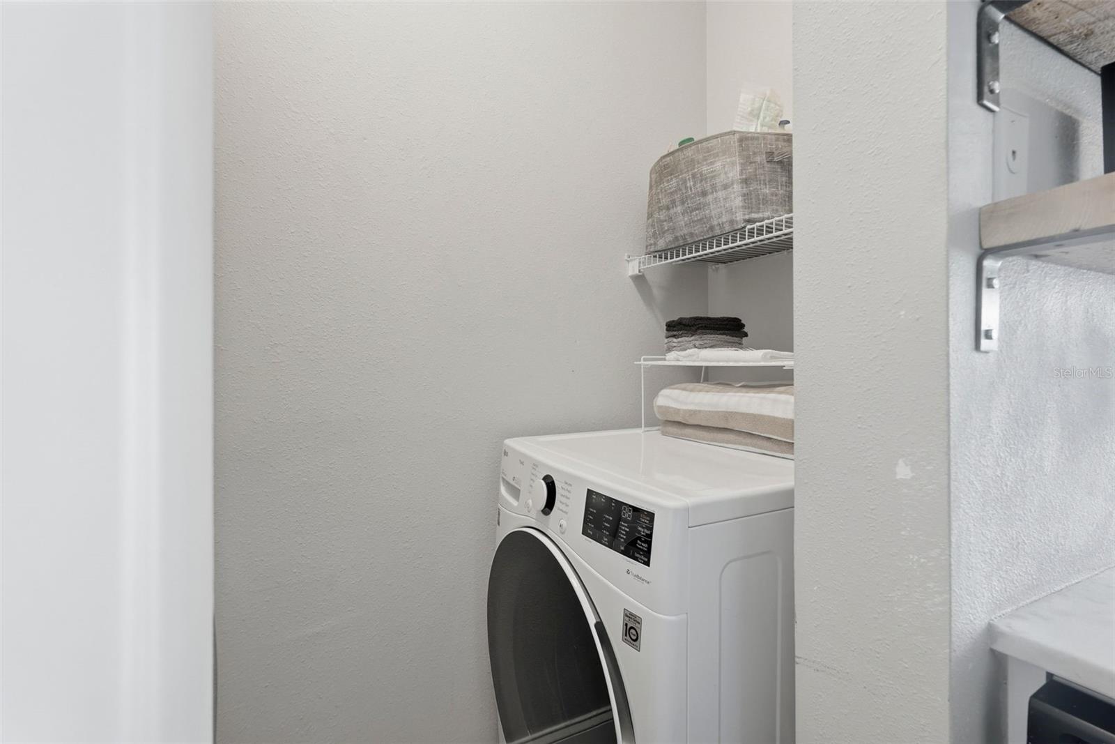 BEACHWAY CONDOS - Residential