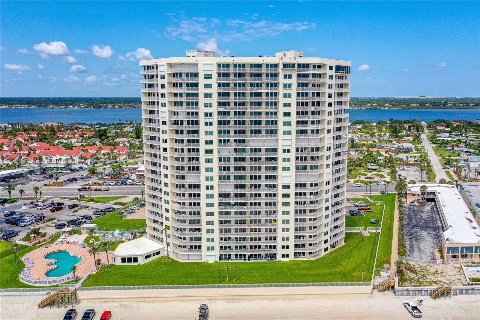 PENINSULA CONDO - Residential