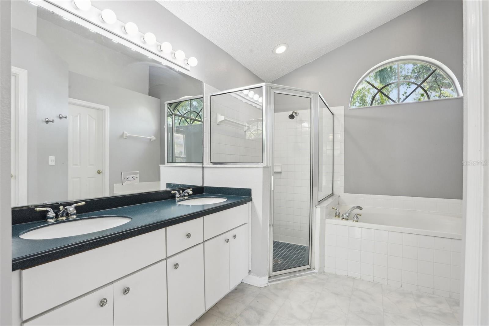 WESTBAY - Residential
