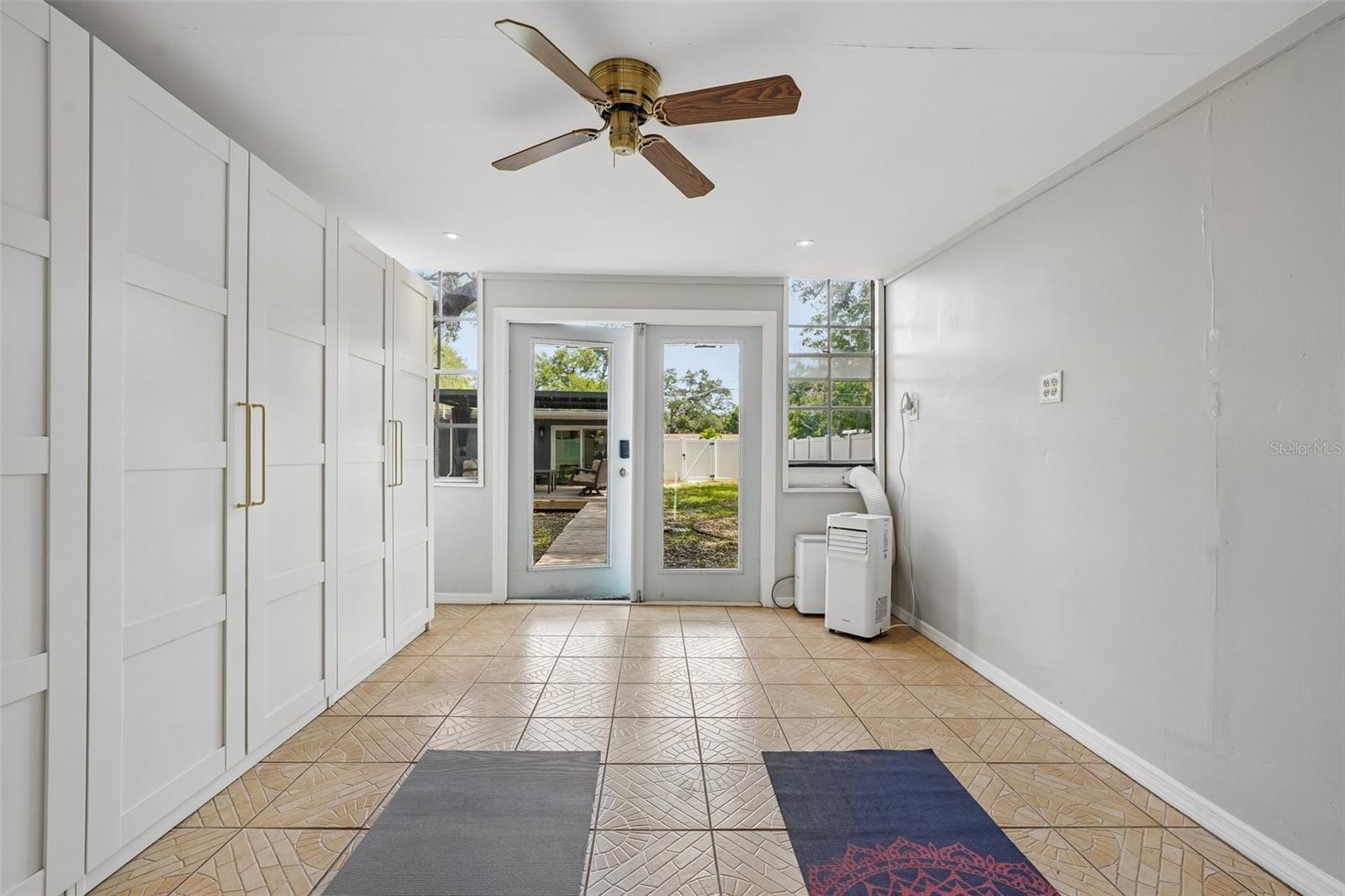 BAYHILL ESTATES 2ND ADD - Residential