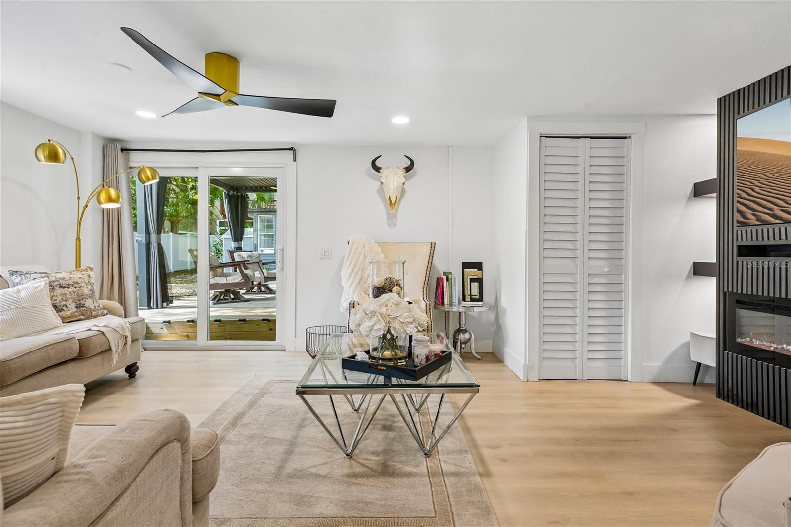 BAYHILL ESTATES 2ND ADD - Residential