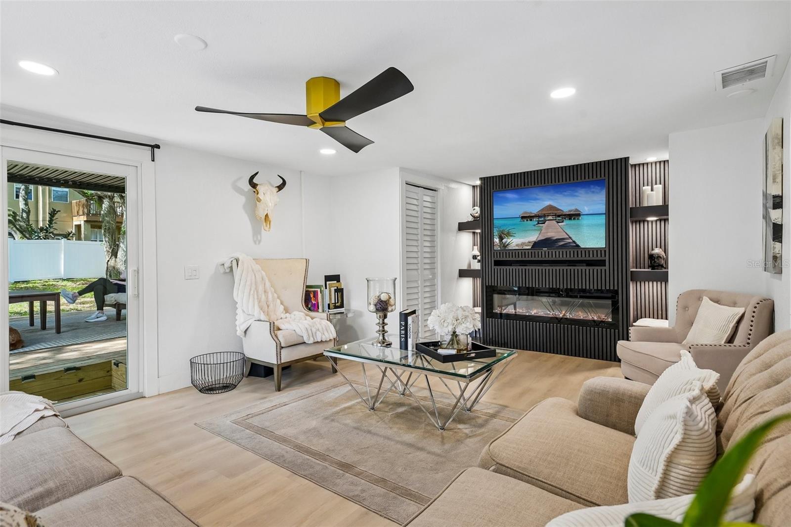 BAYHILL ESTATES 2ND ADD - Residential