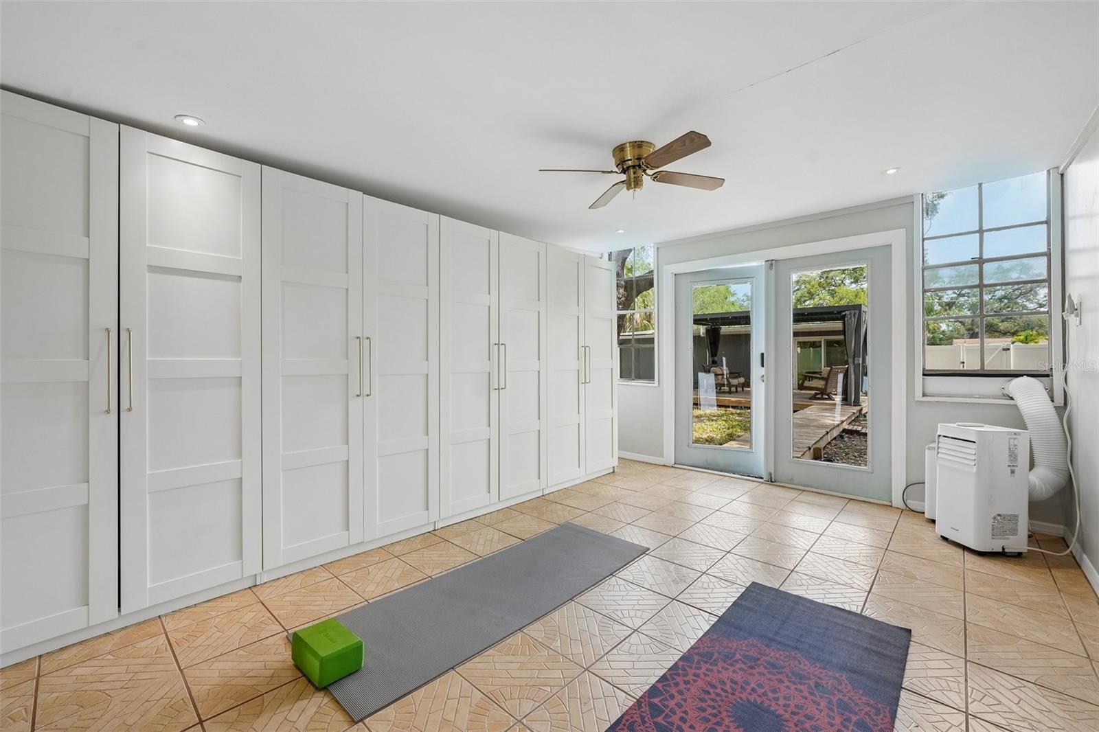 BAYHILL ESTATES 2ND ADD - Residential