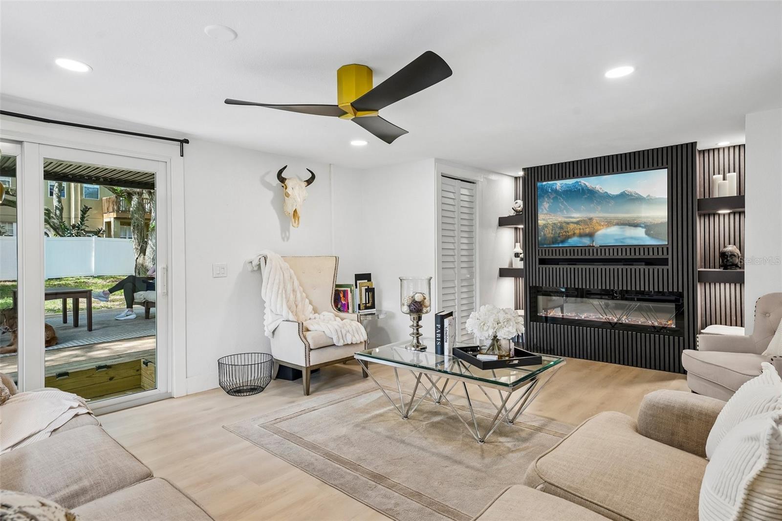 BAYHILL ESTATES 2ND ADD - Residential