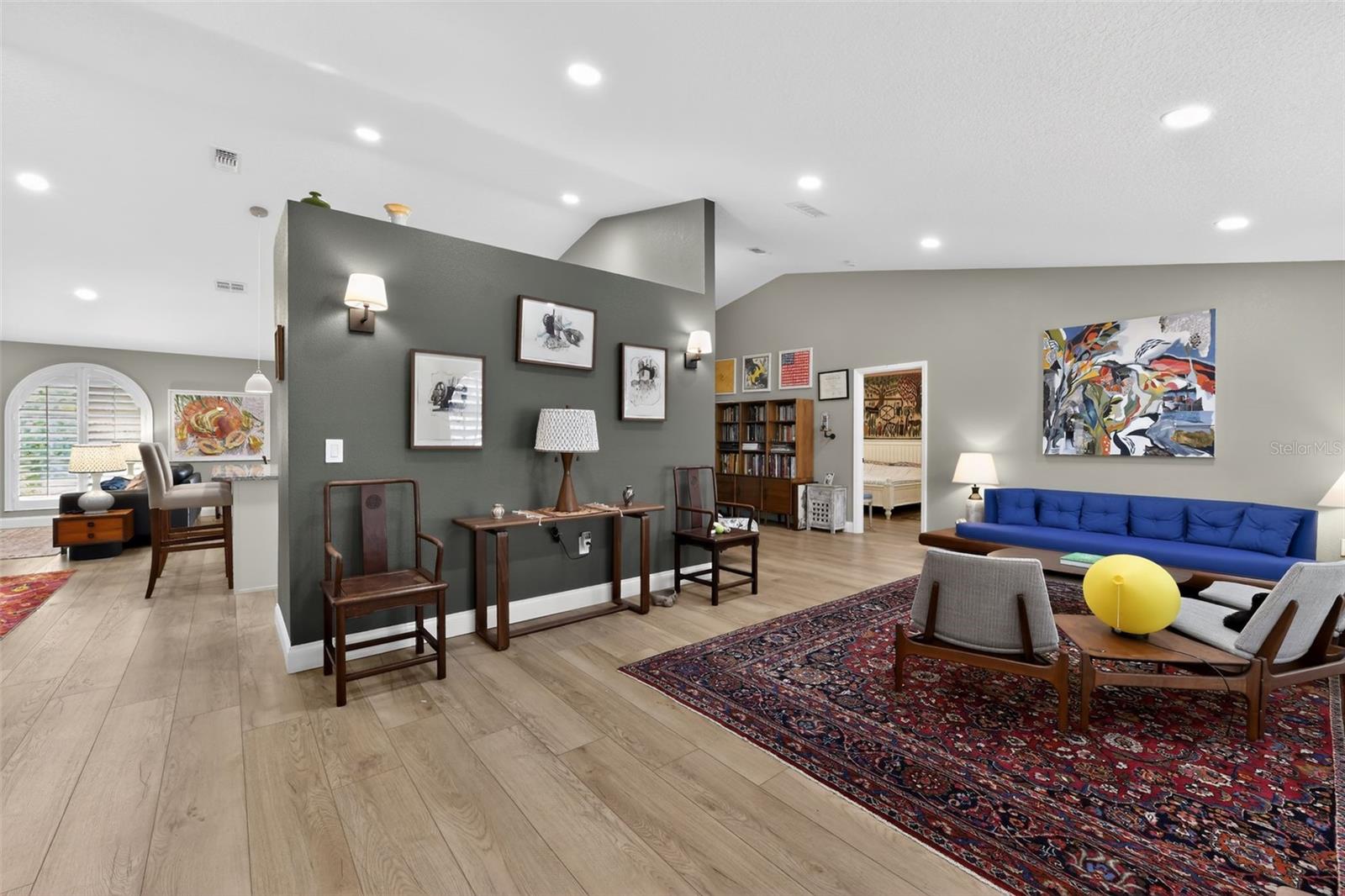 HAMLETS GROVE - Residential