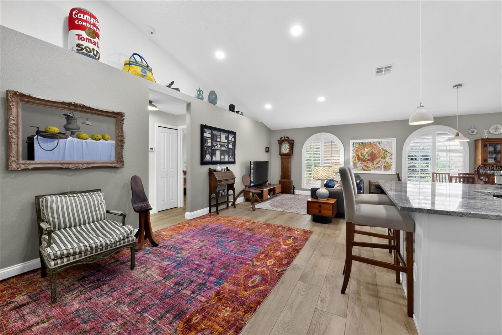 HAMLETS GROVE - Residential