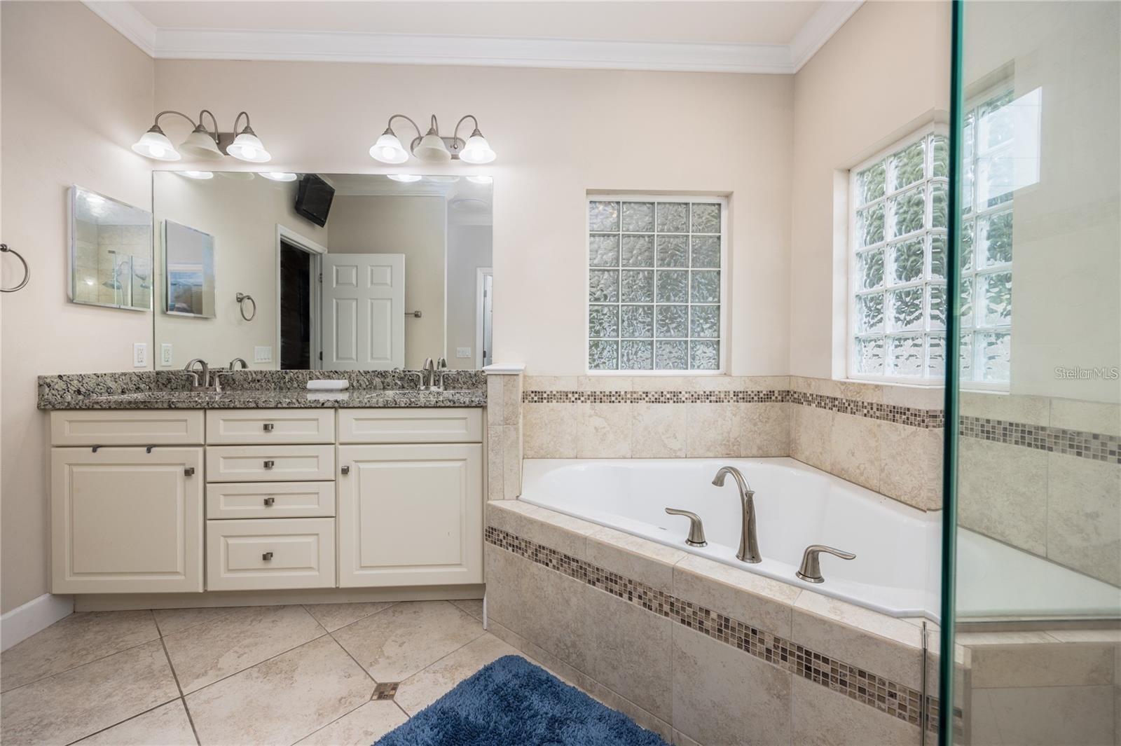 COTTAGE GROVE - Residential Lease
