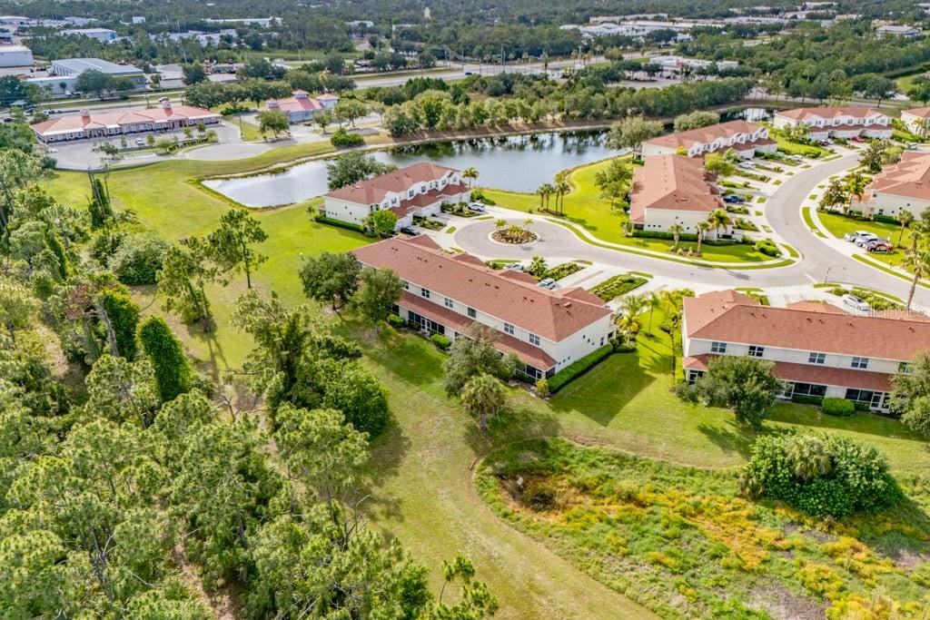 TOWNS AT LAKESIDE - Residential