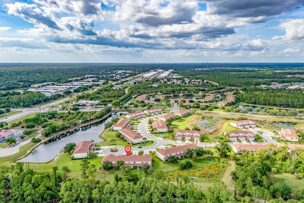 TOWNS AT LAKESIDE - Residential