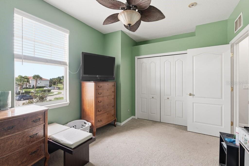 TOWNS AT LAKESIDE - Residential