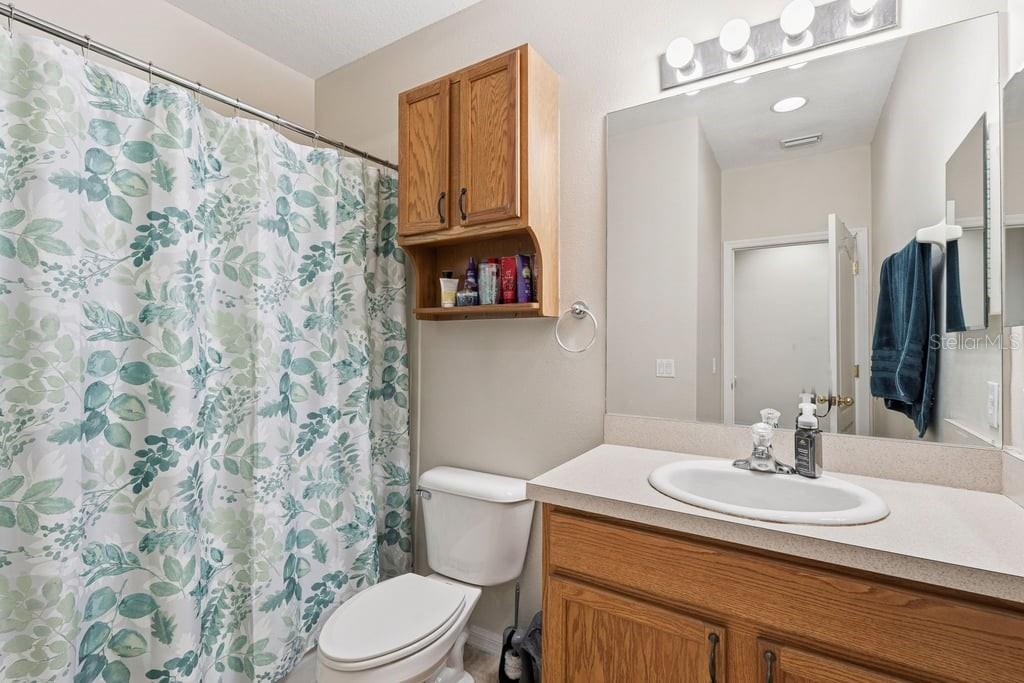 TOWNS AT LAKESIDE - Residential