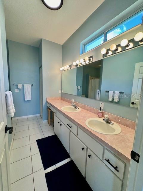 OCALA PALMS - Residential Lease