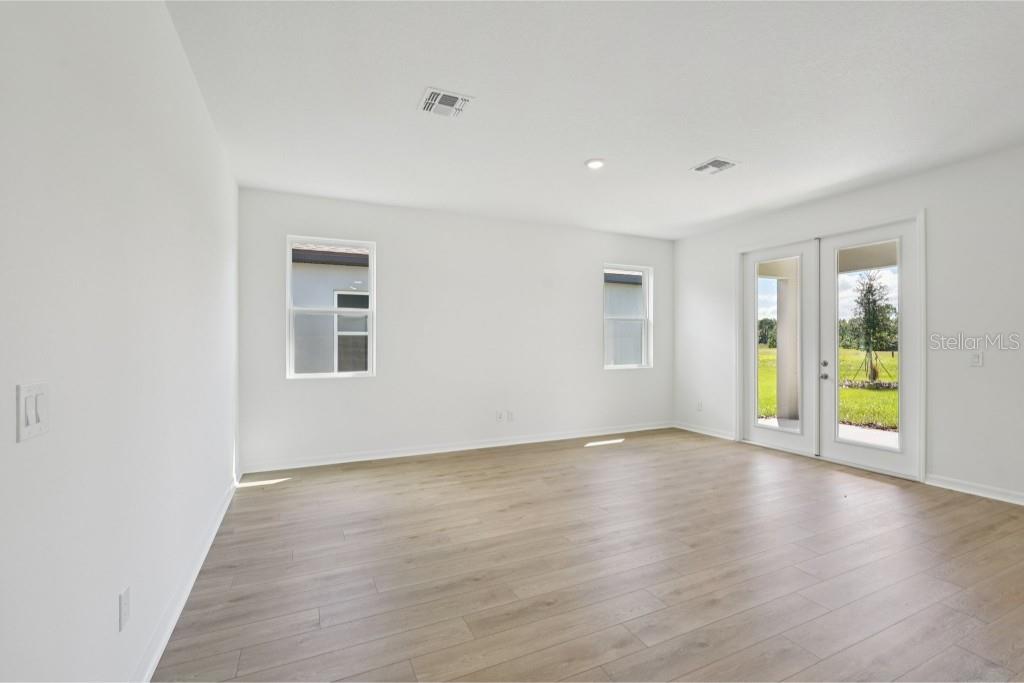 TRAILSIDE - Residential