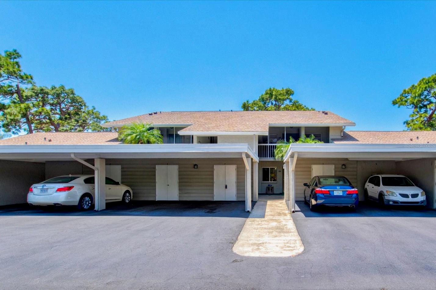 PINEBROOK LAKE CLUB PH 1 - Residential