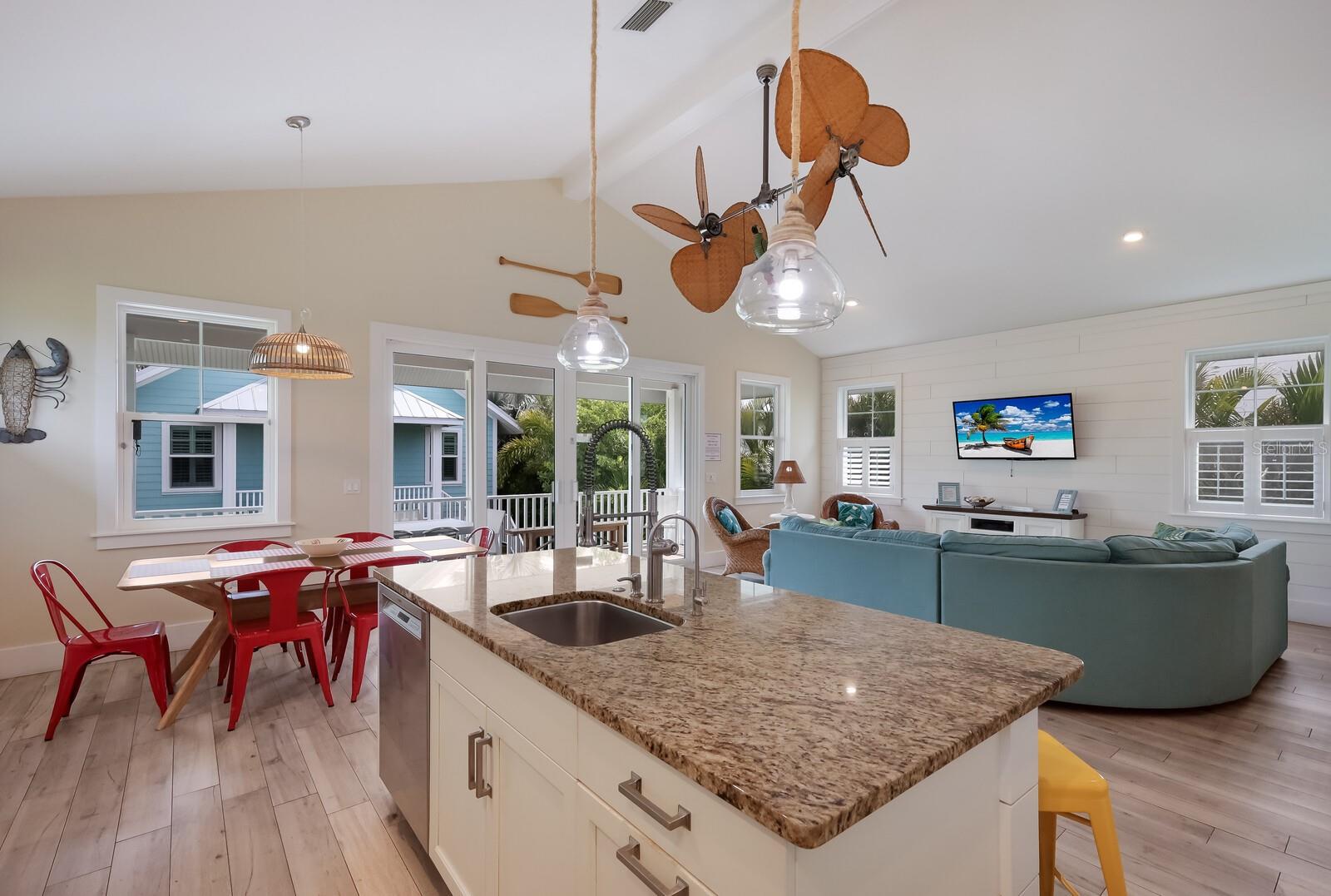 ANNA MARIA BEACH - Residential