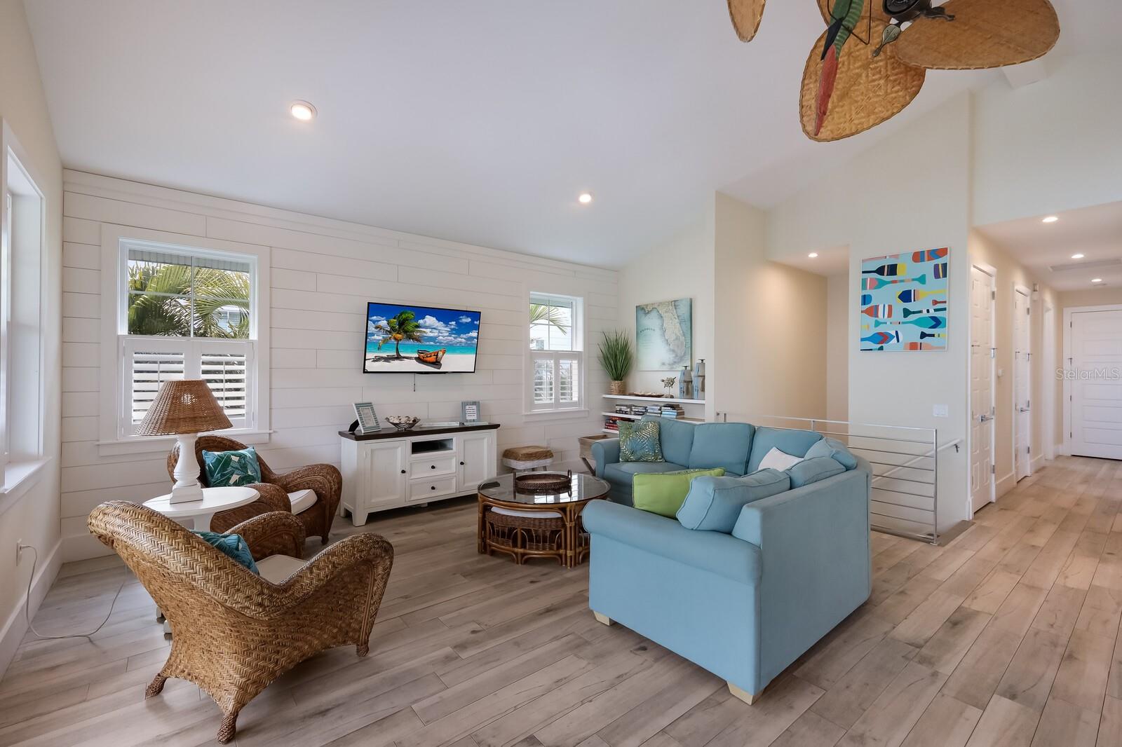 ANNA MARIA BEACH - Residential