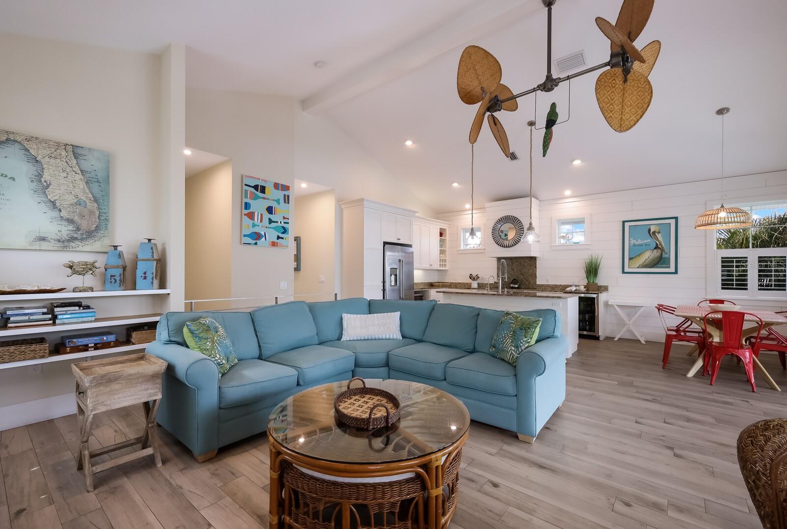 ANNA MARIA BEACH - Residential