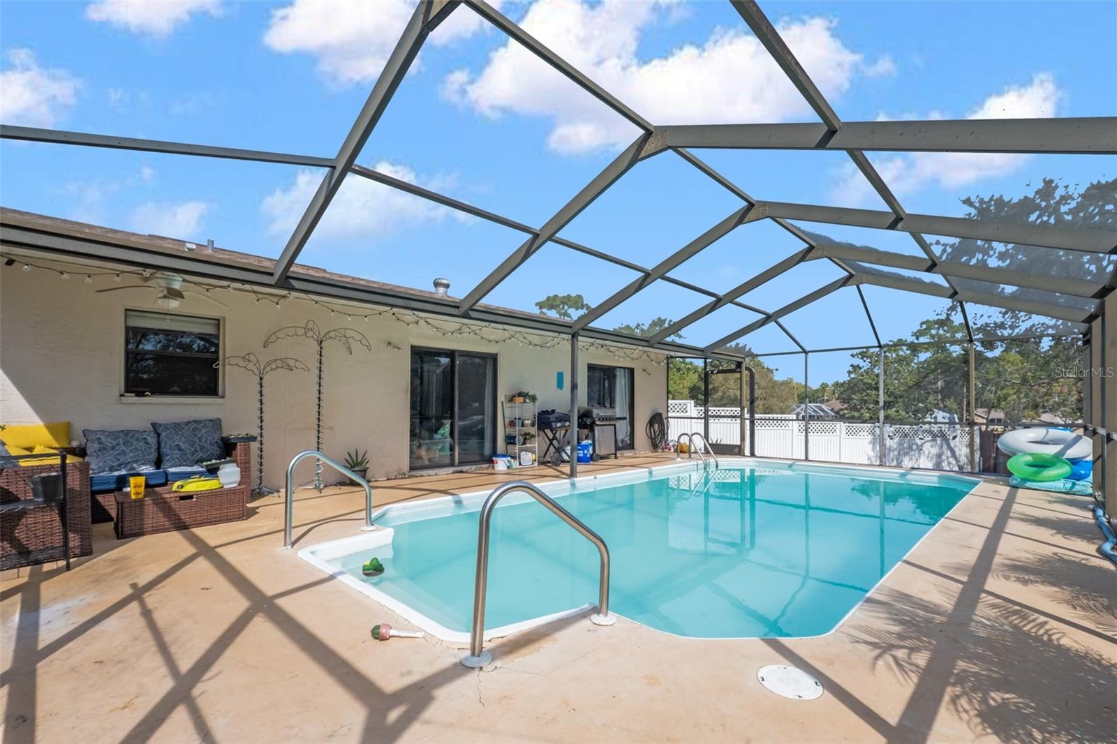 SPRING HILL - Residential