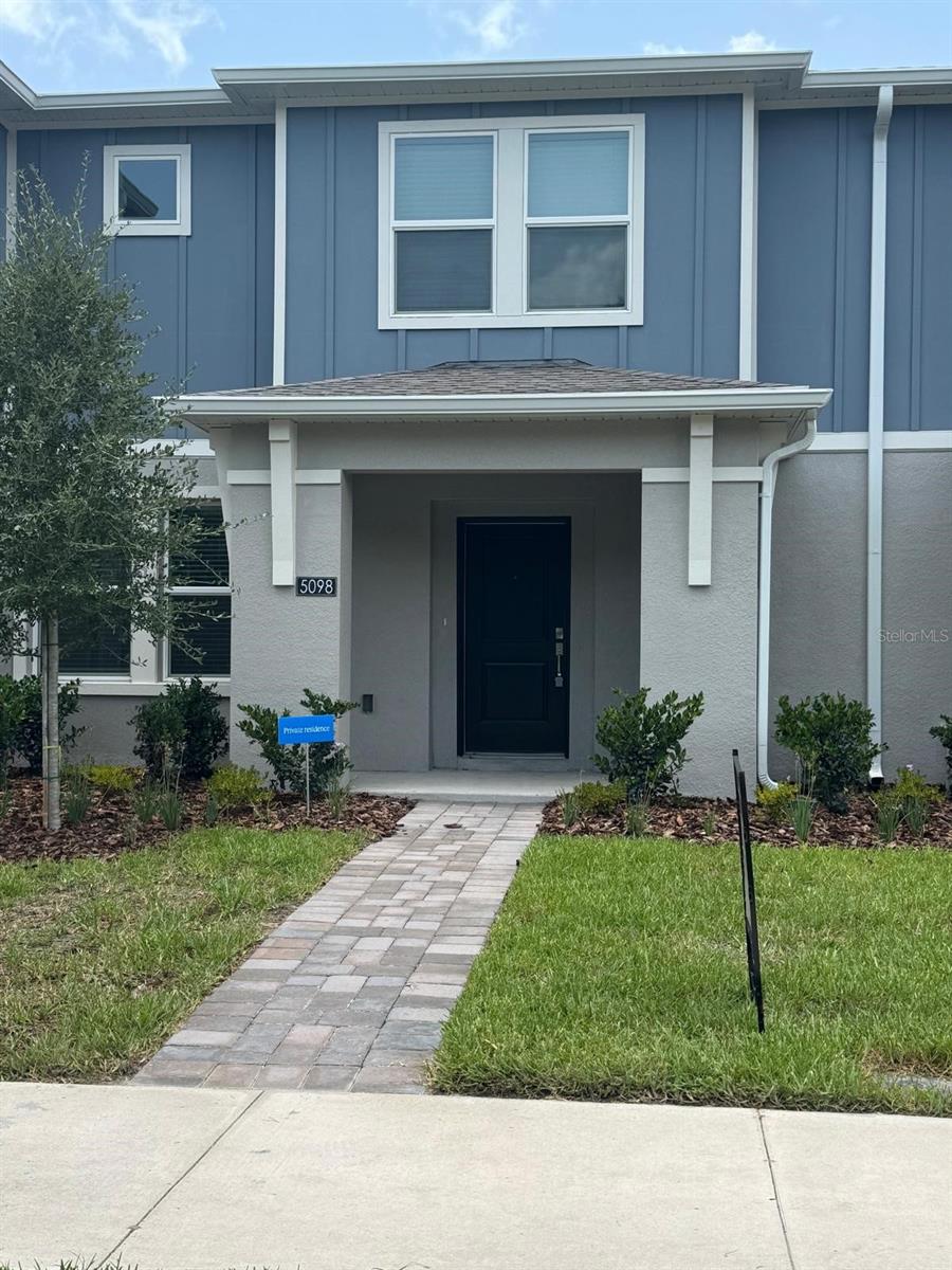 Beautiful 3-bedroom, 2.5-bath townhome with a 2-car rear garage located in the highly desirable Glades at Crossprairie community. This two-story home features an open-concept floor plan with a modern kitchen overlooking the spacious living and dining areas, perfect for everyday living and entertaining. Upstairs, you'll find all three bedrooms, including a private owner's suite with a walk-in closet and ensuite bath. The home includes Lennar's Everything's Included® package with quartz countertops, stainless steel appliances, and smart, energy-efficient features. Residents enjoy resort-style amenities, including a swimming pool, fitness center, playground, and walking trails. Conveniently located near Florida's Turnpike, downtown St. Cloud, Lakefront Park, Cherokee Point Conservation Area, shopping, dining, and more.