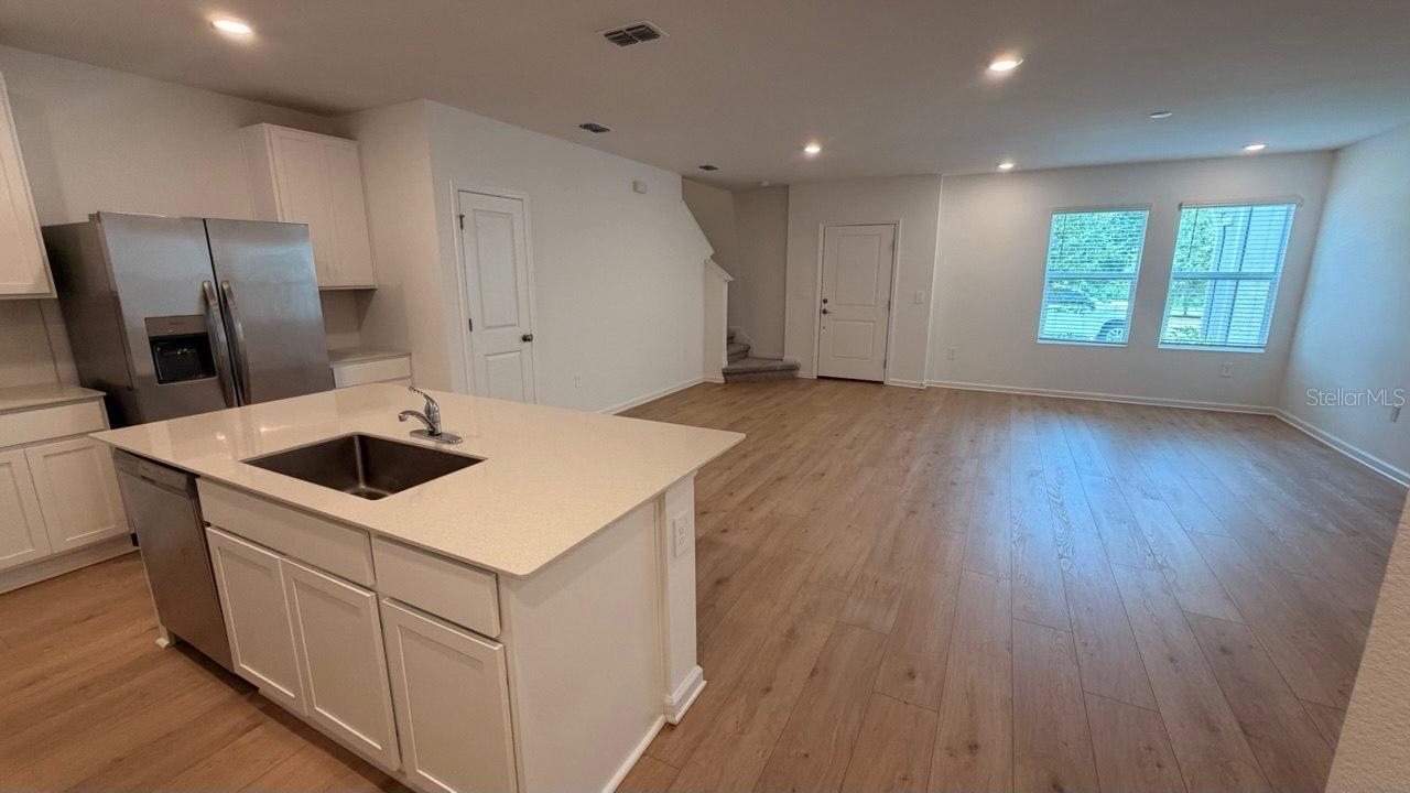 EDGEWATER CROSS PRAIRIE PH 1 - Residential Lease